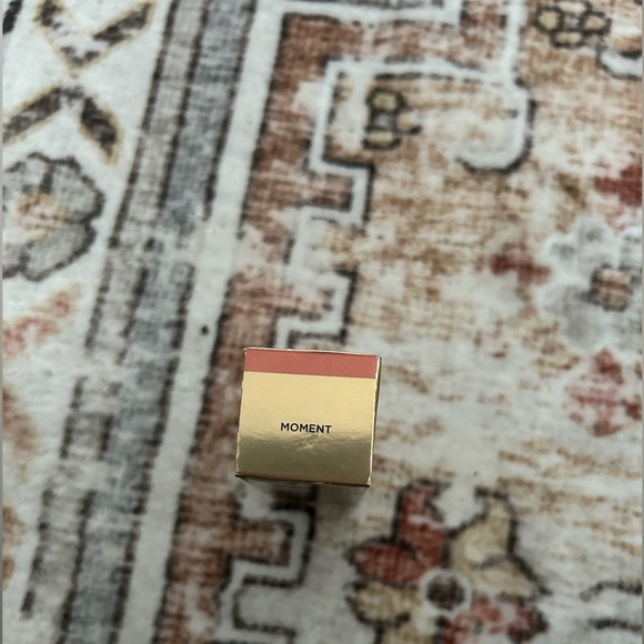 Hourglass Liquid Blush - Picture 4 of 6